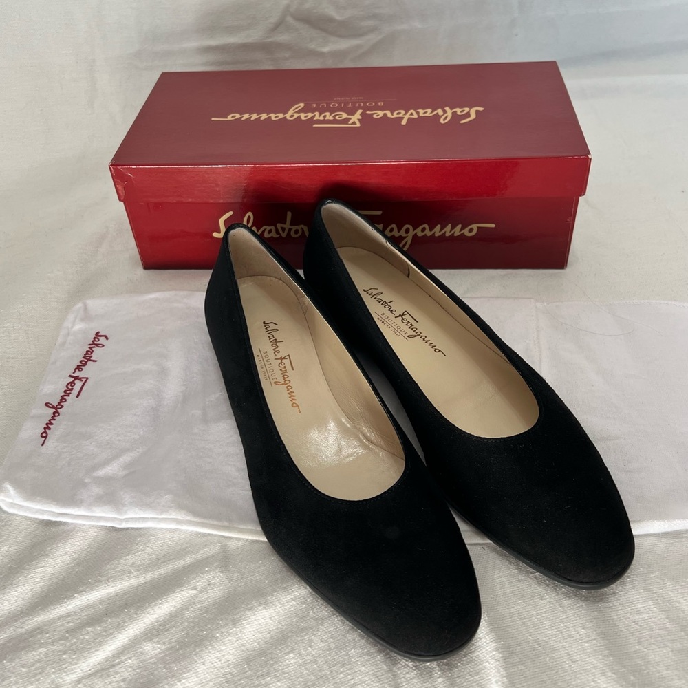 Salvatore Ferragamo. Women’s Shoes. Size 9.